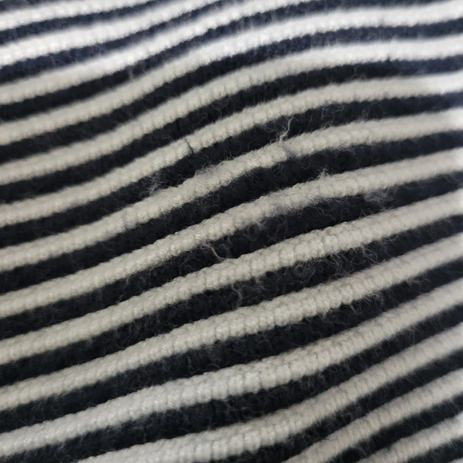 Club Monaco Knit Skirt Black Knit Stretch Sweater Pencil Mini Back Zipper Striped Size Small