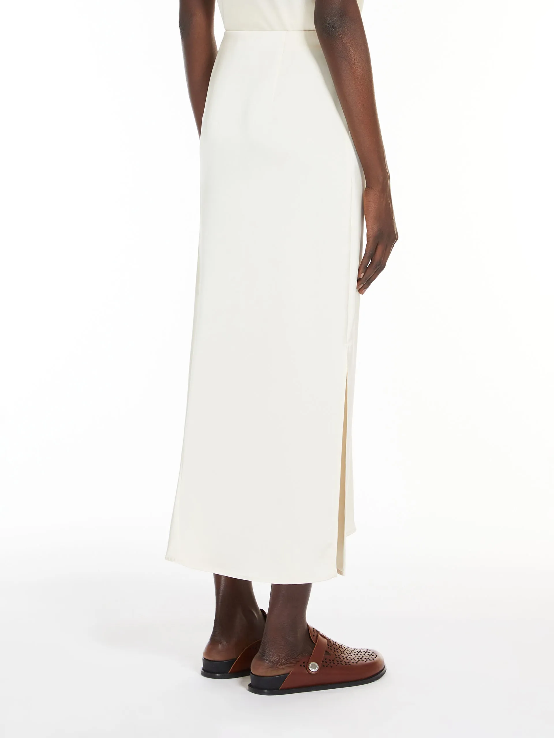 Fluid satin skirt