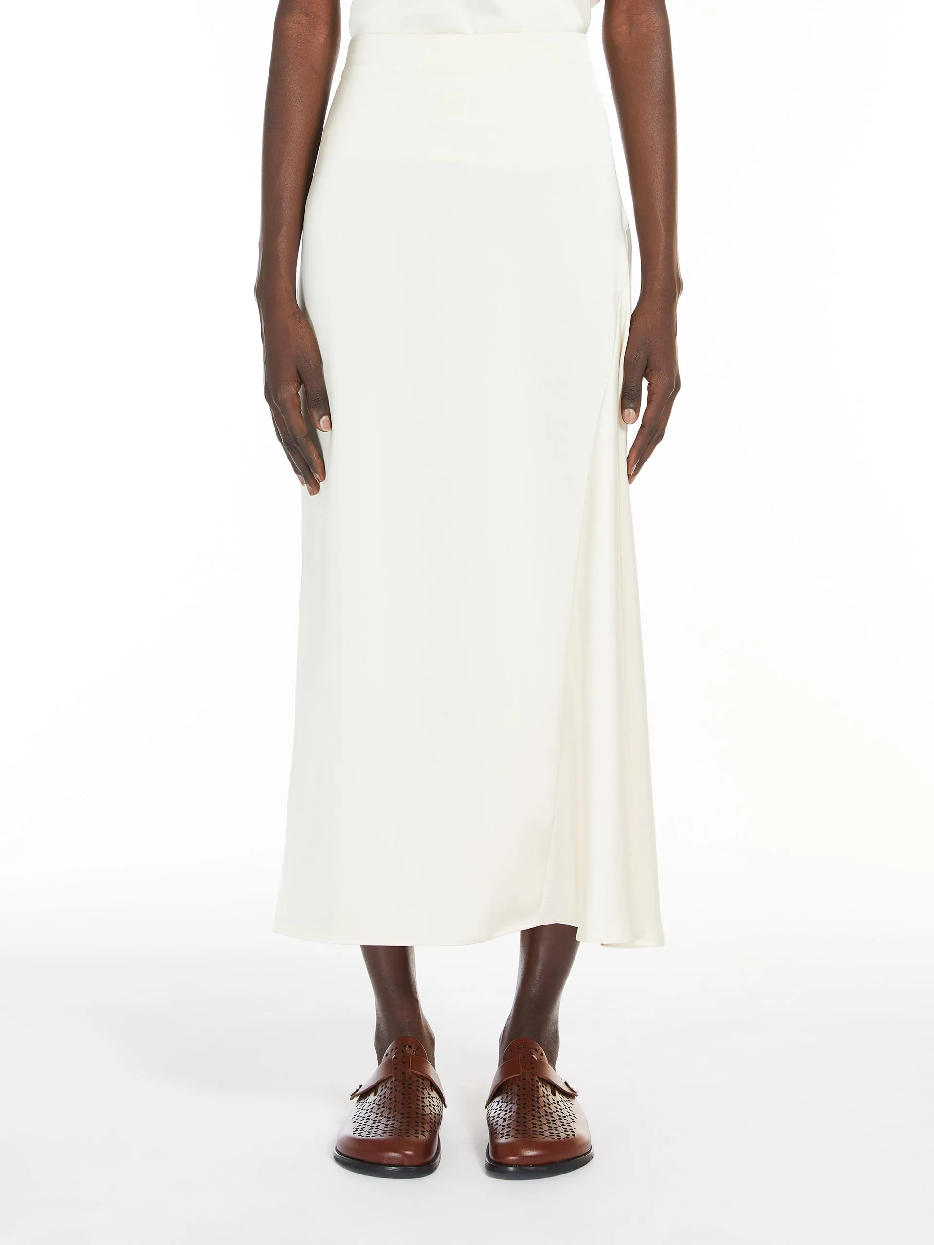 Fluid satin skirt