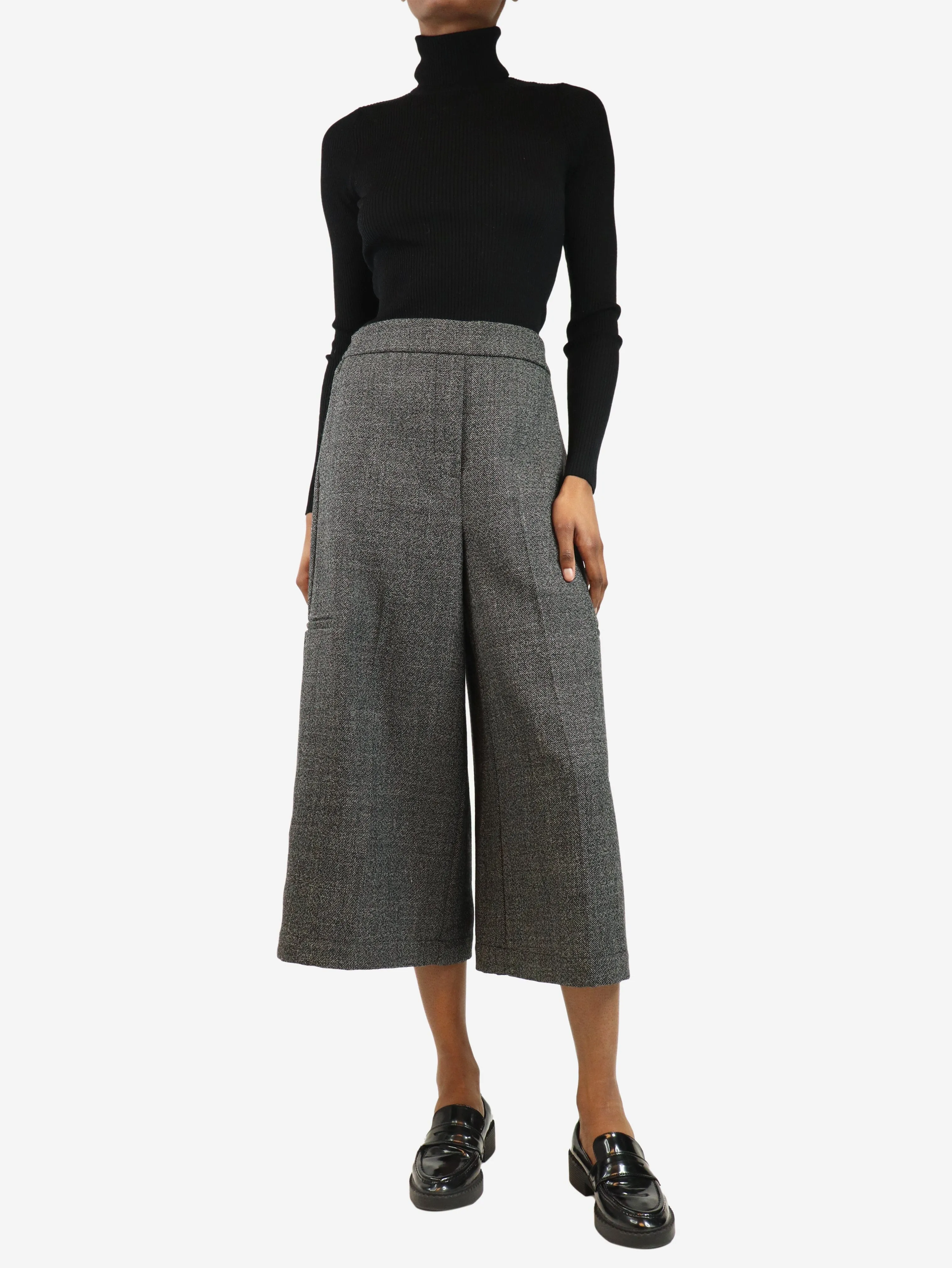 Grey wide-leg culottes - size S