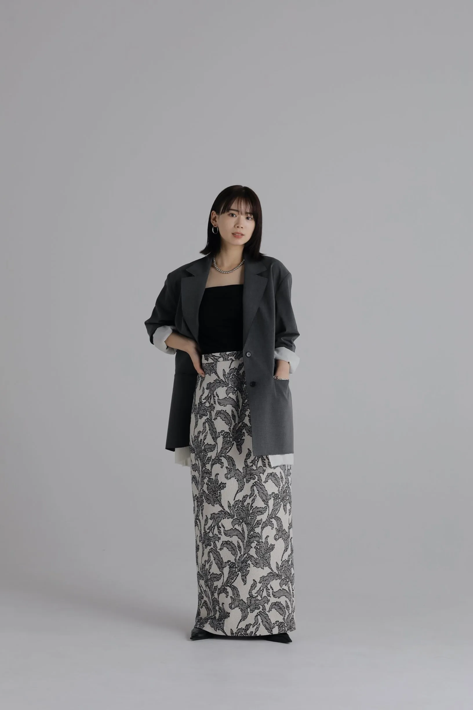 leaf jacquard pencil skirt