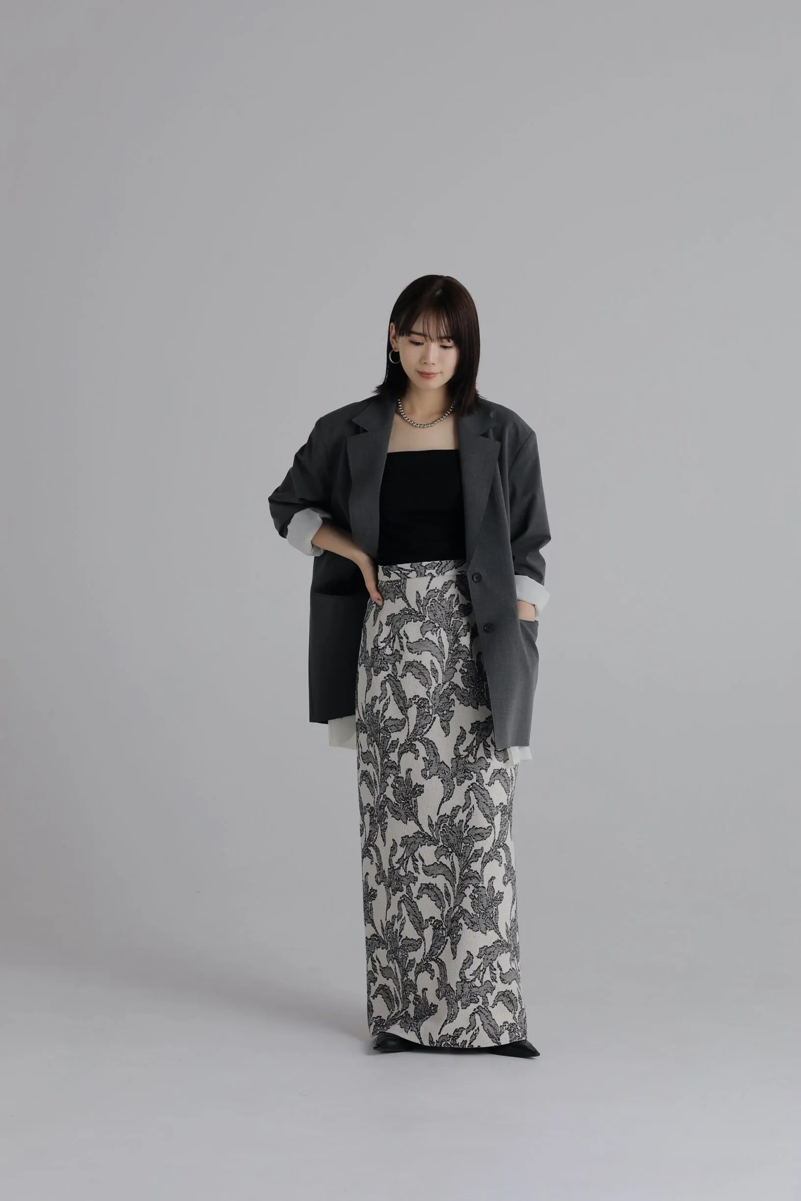 leaf jacquard pencil skirt