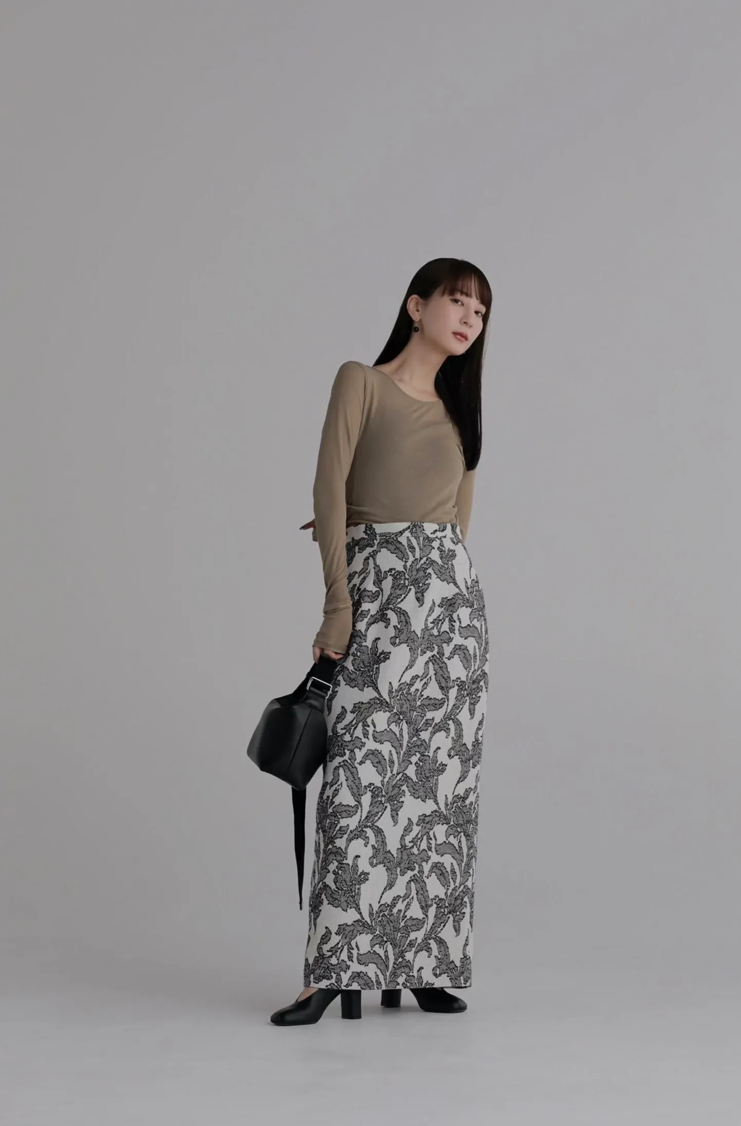 leaf jacquard pencil skirt