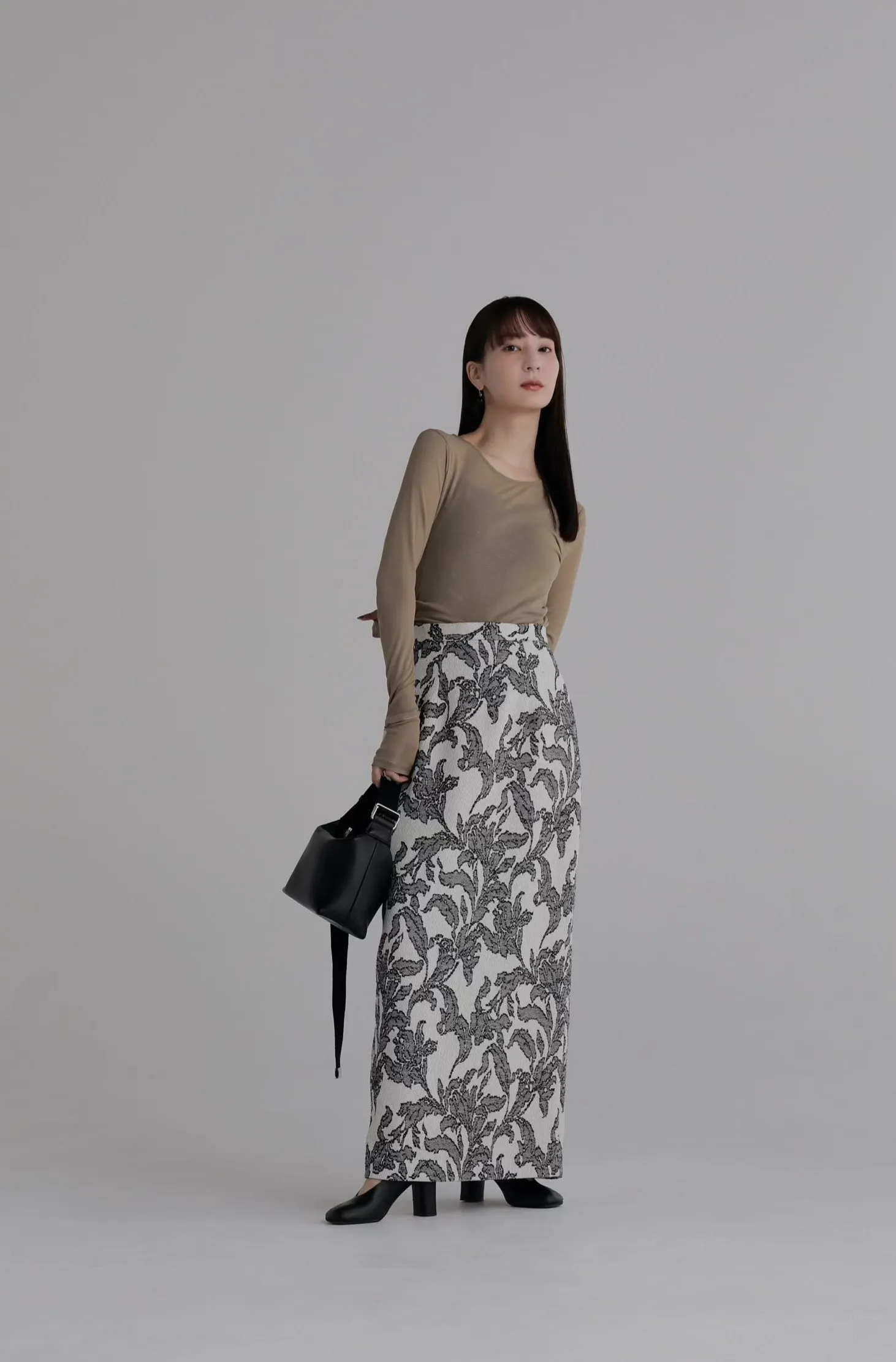 leaf jacquard pencil skirt