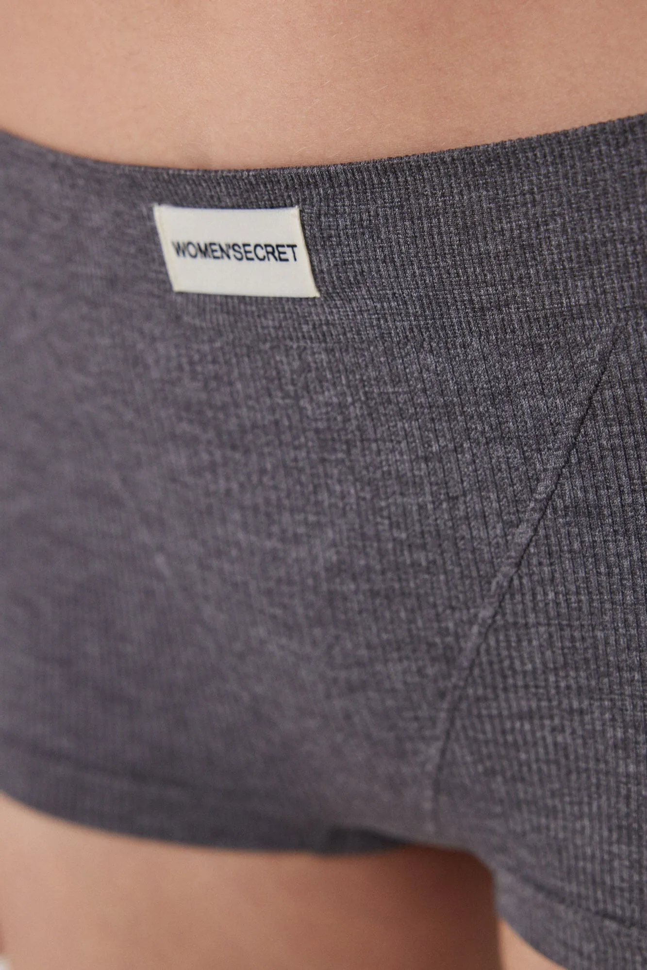 Seamless grey ribbed culottes