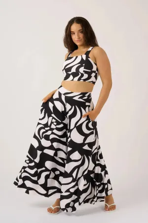 Silky Square Neck Comfort Crop Top - Black Geo Waves